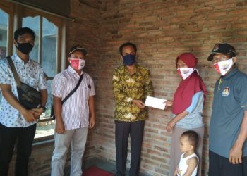 KPU Kab Lampung Selatan Santuni Petugas PPDP, PPK dan PPS Yang Tertimpa Musibah