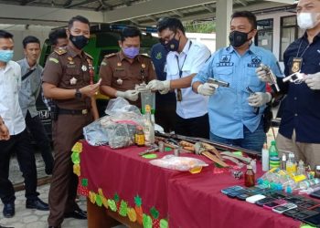 Kejari Tuba Musnahkan BB Tindak Pidana Tahap 1