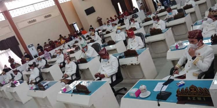 Bupati Ikuti Rapat Paripurna HUT Kabupaten Tanggamus ke 24