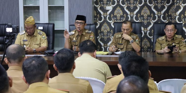 Bupati Lampung Tengah Pimpin Rapat Koordinasi Perdana Pasca Pelantikan