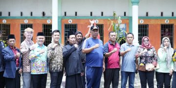 Plt Bupati Lampung Tengah Hadiri Bakti Sosial di Ponpes Jolo Sutro